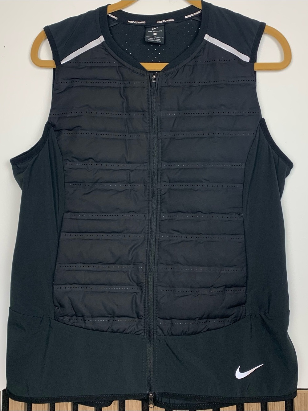 Nike Running Women’s Black Vest Zip Up sz LG